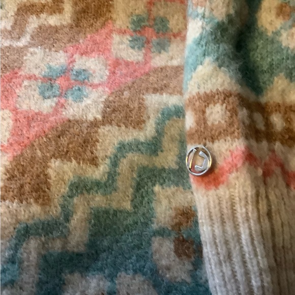 Open neck sweater - Picture 3 of 5